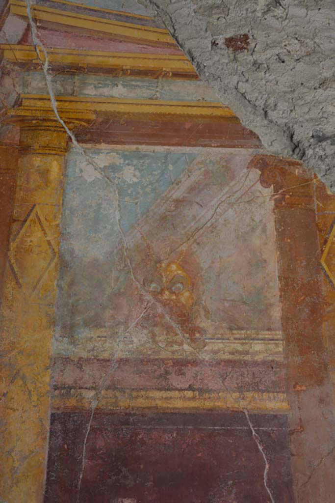 VI.11.10 Pompeii. November 2017. Room 43, detail from east wall at south end. 
Foto Annette Haug, ERC Grant 681269 DÉCOR