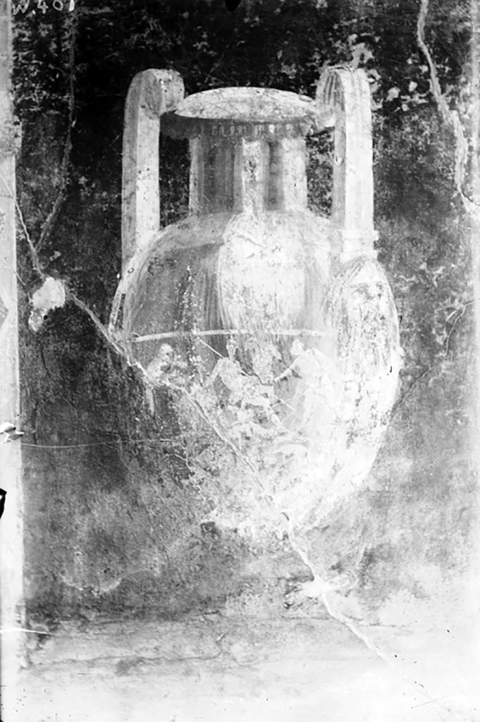 VI.11.10 Pompeii. W.401. Detail from painted pot on east wall of oecus 43. 
Photo by Tatiana Warscher. Photo © Deutsches Archäologisches Institut, Abteilung Rom, Arkiv.