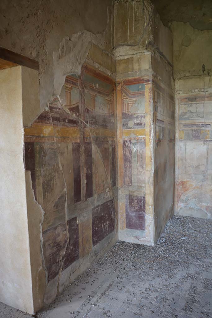 VI.11.10 Pompeii. October 2017. Room 46, looking north along west wall towards bed alcove.
Foto Annette Haug, ERC Grant 681269 DÉCOR