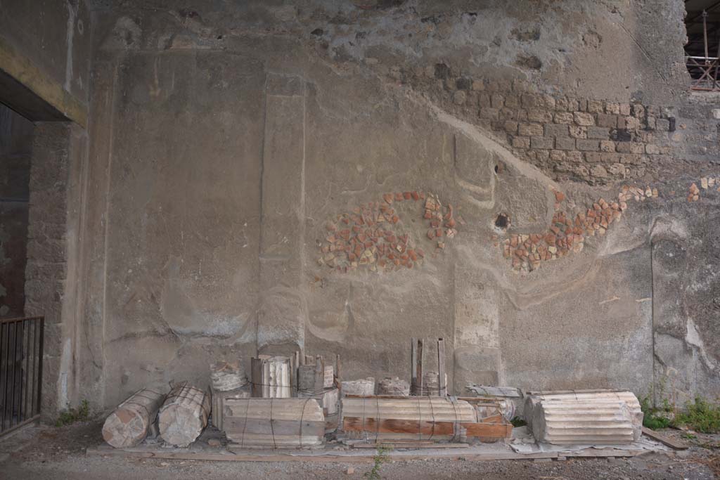 VI.11.10 Pompeii. October 2017. Peristyle 36, east wall in north-east corner.
Foto Annette Haug, ERC Grant 681269 DÉCOR