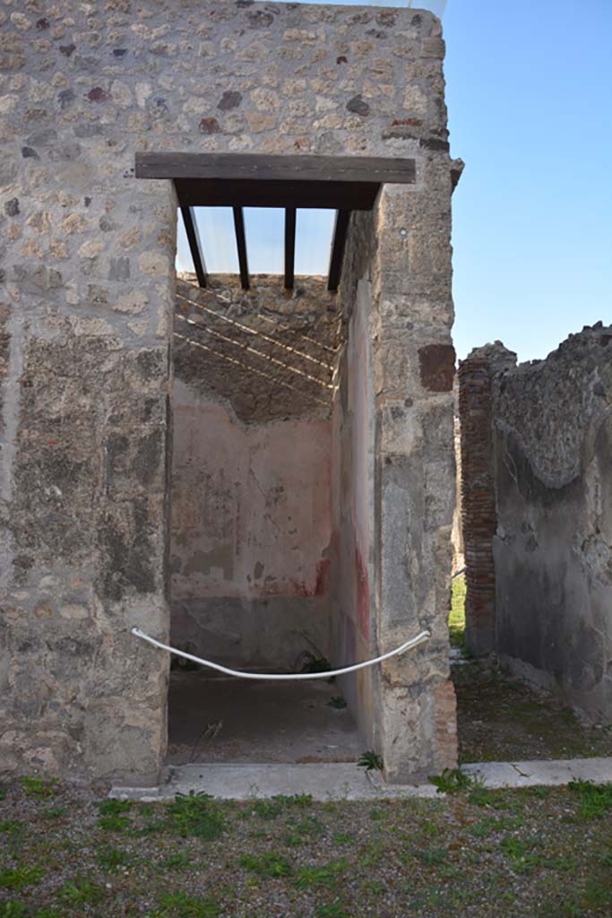 VI.11.10 Pompeii. October 2017. 
Room 29, looking west towards doorway, from atrium 27. On the right is room 48.
Foto Annette Haug, ERC Grant 681269 DÉCOR