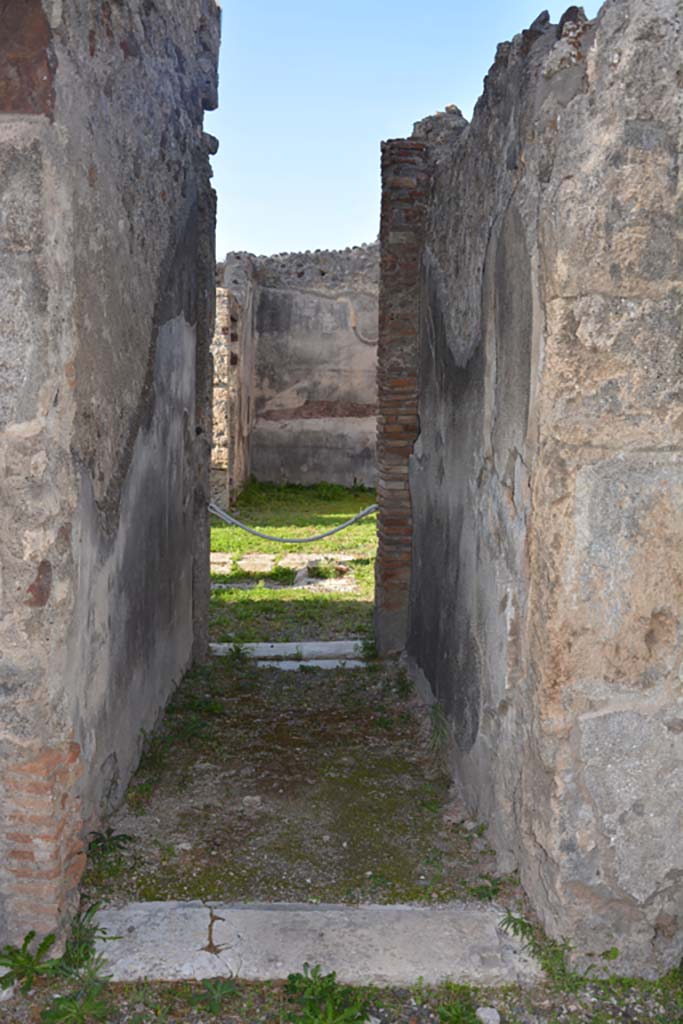 VI.11.10 Pompeii. October 2017. 
Room 48, looking west along corridor towards atrium of VI.11.9.
Foto Annette Haug, ERC Grant 681269 DÉCOR