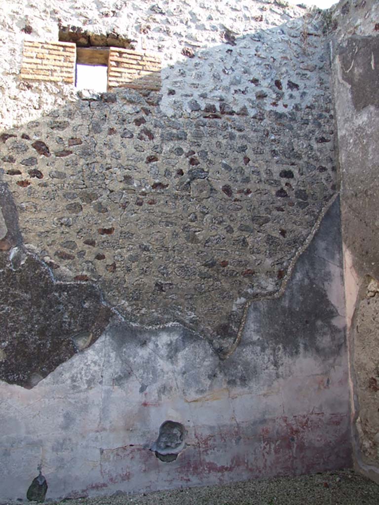 VI.11.10 Pompeii. December 2007. Room 30, looking east.