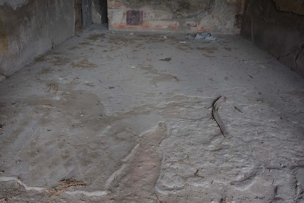 VI.11.10 Pompeii. October 2017. Room 40, looking north across flooring.
Foto Annette Haug, ERC Grant 681269 DÉCOR