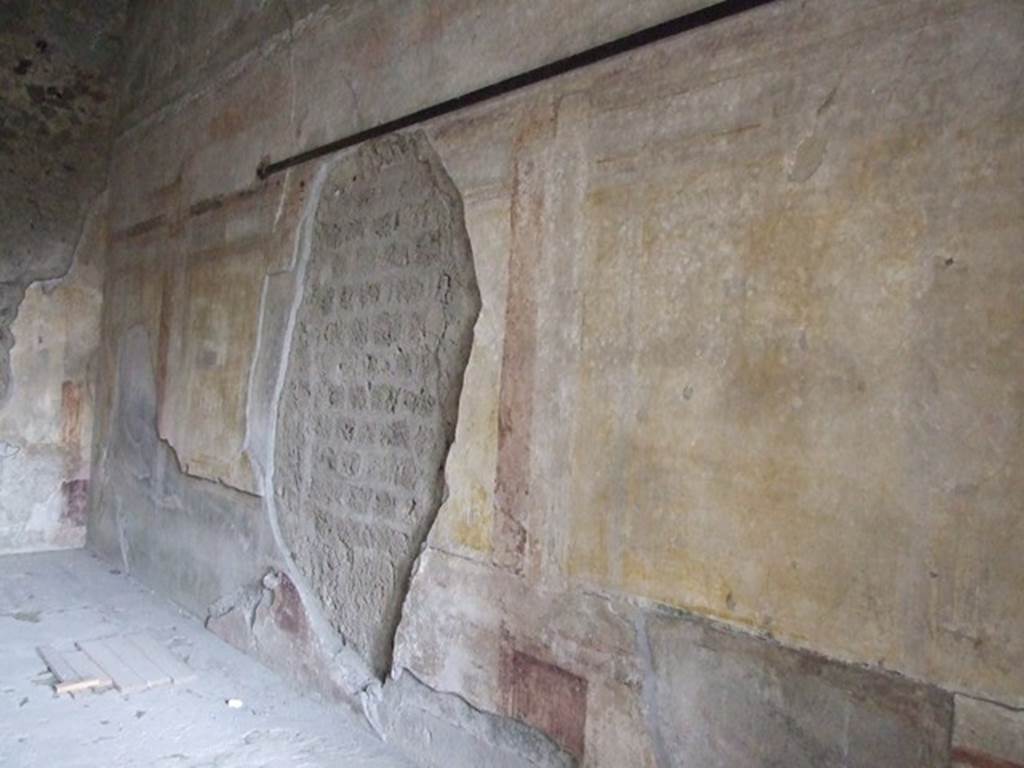 VI.11.10 Pompeii. December 2006. Room 40, east wall of exedra.