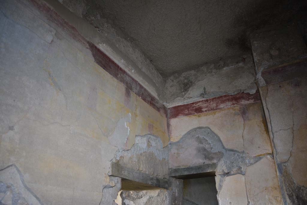 VI.11.10 Pompeii. December 2017. Room 41, looking towards upper south-west corner, with doorway in centre on south wall.
Foto Annette Haug, ERC Grant 681269 DÉCOR