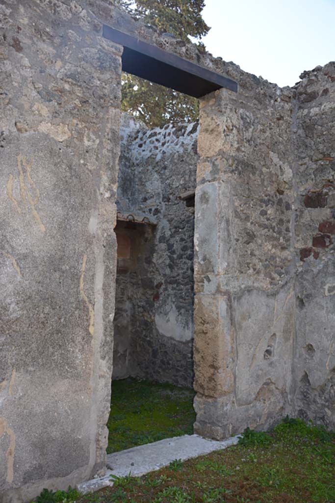 VI.11.10 Pompeii. October 2017. Doorway to room 24, in south-west corner of atrium.  
Foto Annette Haug, ERC Grant 681269 DÉCOR