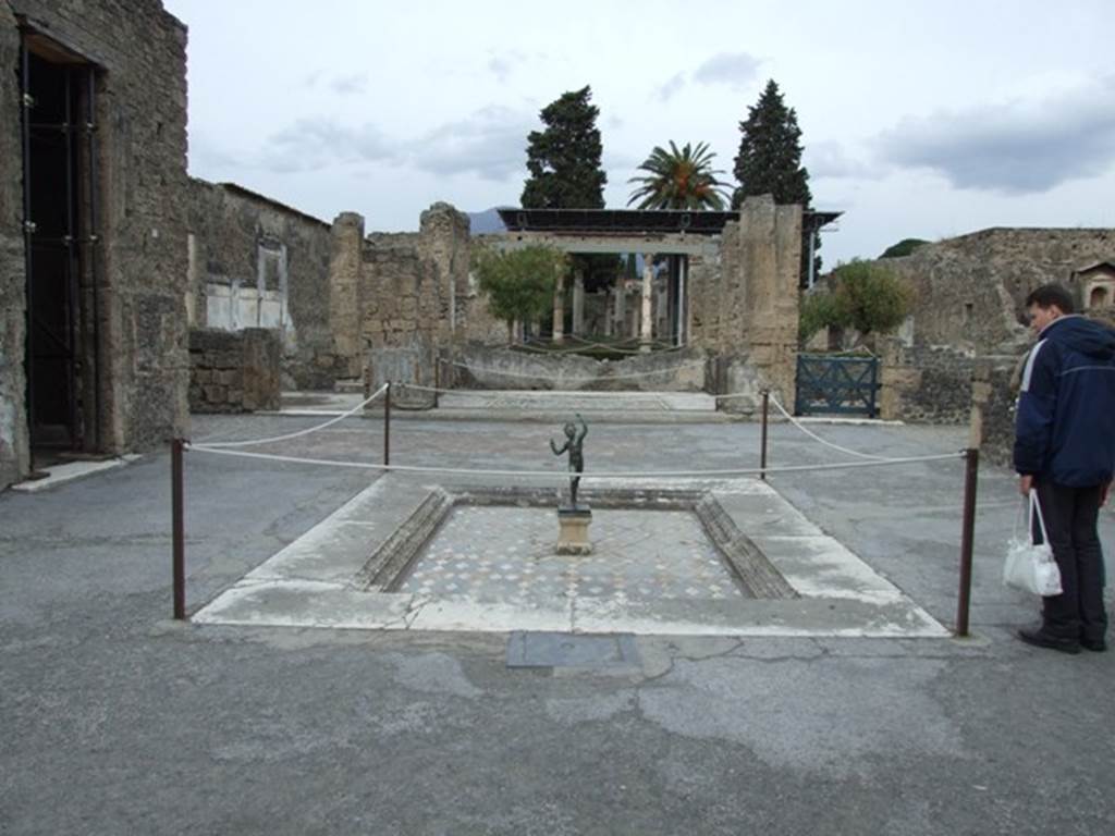 VI.12.2 Pompeii.  December 2007.  Atrium. Looking north across impluvium towards Tablinum.