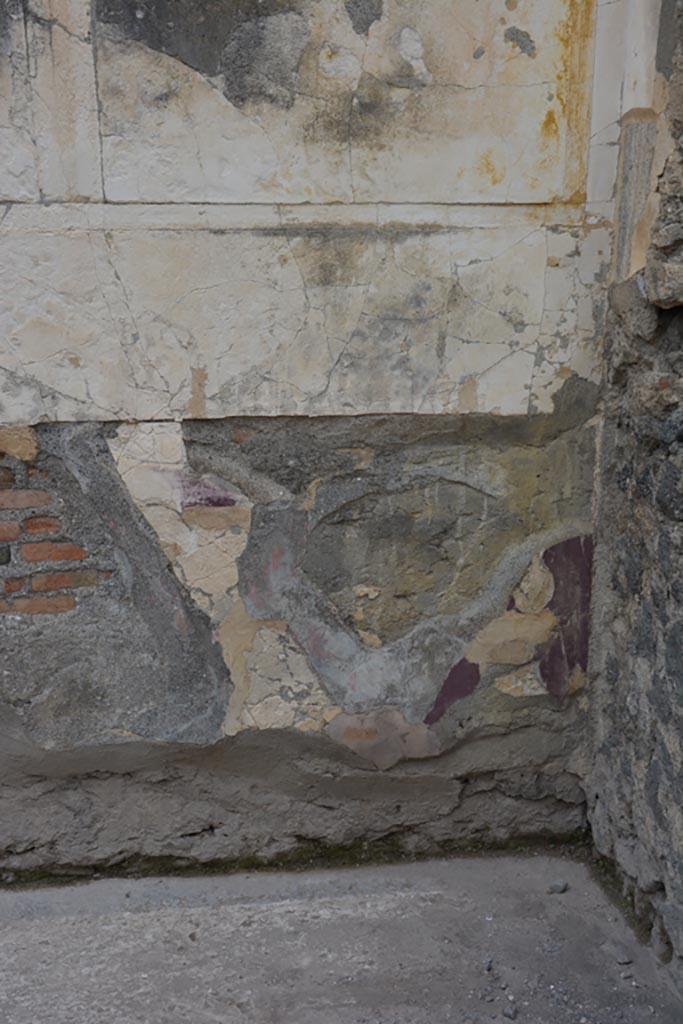 VI.12.2 Pompeii. November 2017. Room 35, west wall in north-west corner of dining room.
Foto Annette Haug, ERC Grant 681269 DÉCOR.