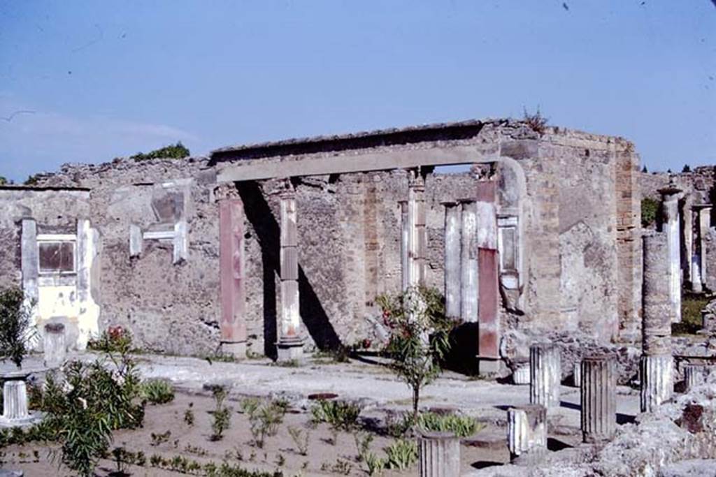 VI.12.2 Pompeii. 1968. Looking north-west from first peristyle garden towards exedra. 
Photo by Stanley A. Jashemski.
Source: The Wilhelmina and Stanley A. Jashemski archive in the University of Maryland Library, Special Collections (See collection page) and made available under the Creative Commons Attribution-Non Commercial License v.4. See Licence and use details.
J68f1250