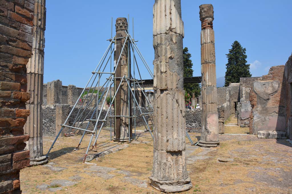 VI.12.5 Pompeii. 14th July 2017. Room 9, looking north-west across Secondary Atrium 7, from doorway. 
Foto Annette Haug, ERC Grant 681269 DÉCOR.