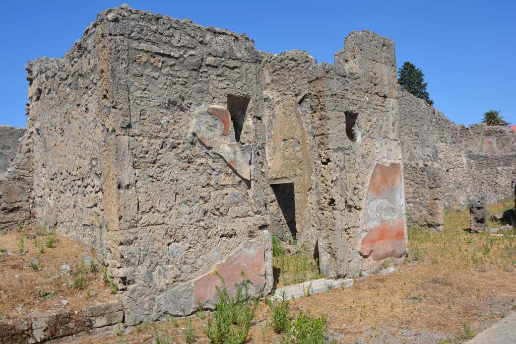 VI.13.6 Pompeii. July 2017. Rooms on west side of atrium.
Foto Annette Haug, ERC Grant 681269 DÉCOR.