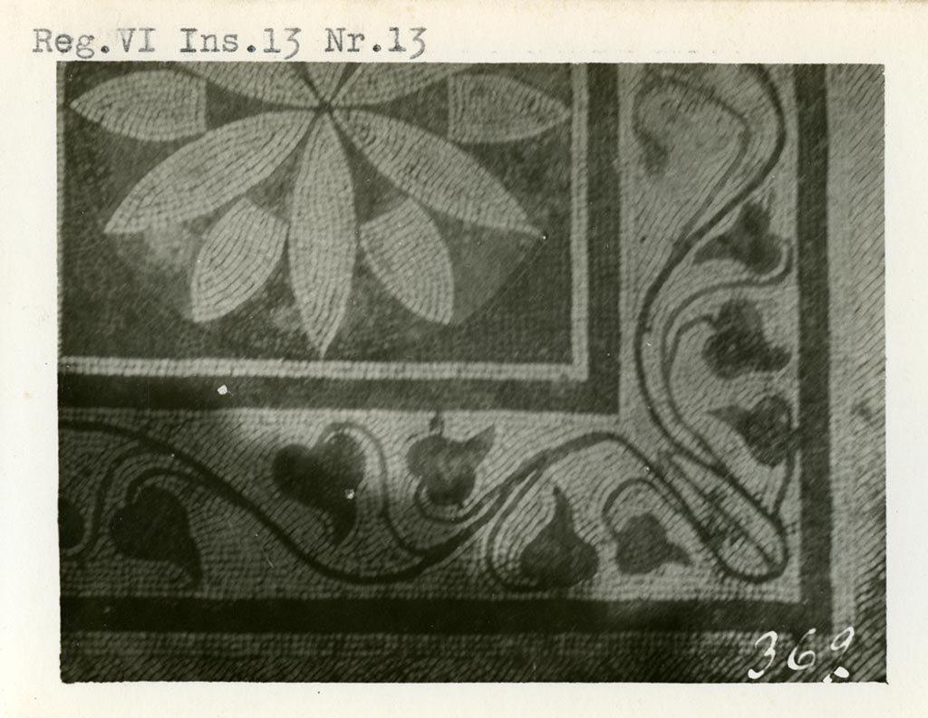 VI.13.13 Pompeii. Pre-1937-1939. Detail of floor mosaic in triclinium/oecus 
In the centre was an “emblema” with rose ornament set into a garland with red, green and yellow polychrome tesserae.
Photo courtesy of American Academy in Rome, Photographic Archive. Warsher collection no. 369.