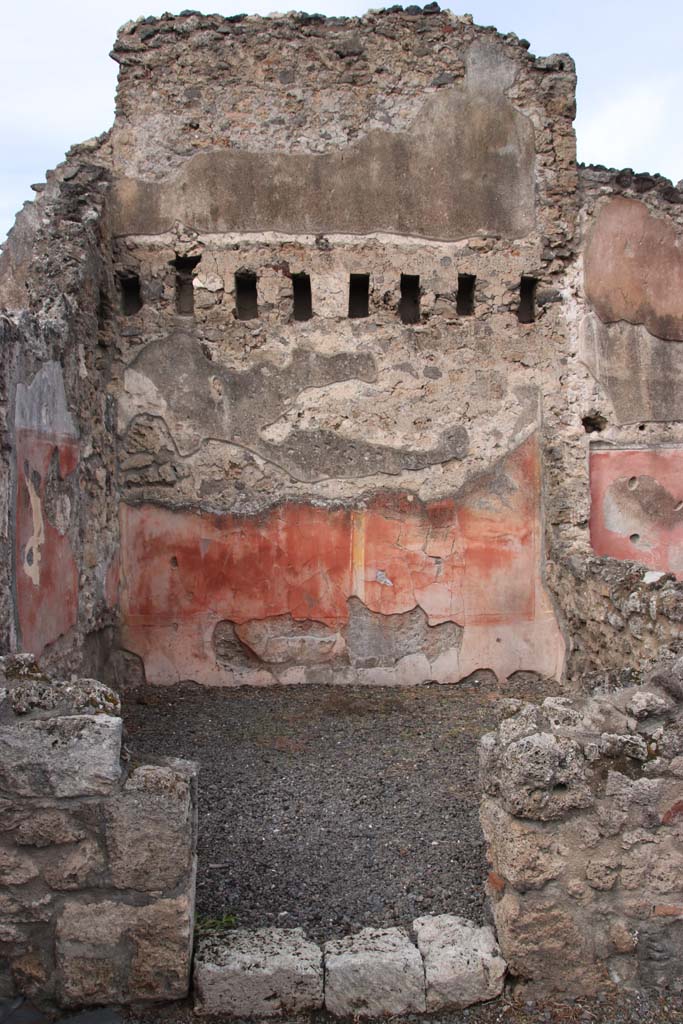 VI.14.8 Pompeii. October 2020. Doorway to triclinium, with remains of III Style decoration.
Photo courtesy of Klaus Heese.