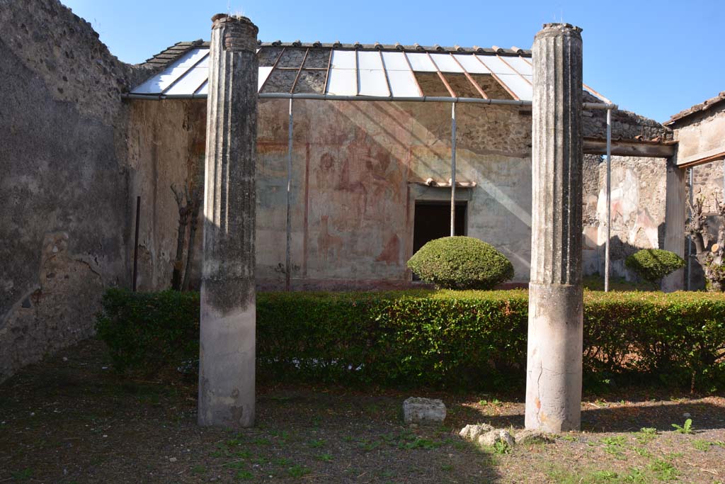 VI.14.20 Pompeii. October 2019. Room 18, looking west across garden area.
Foto Annette Haug, ERC Grant 681269 DÉCOR.