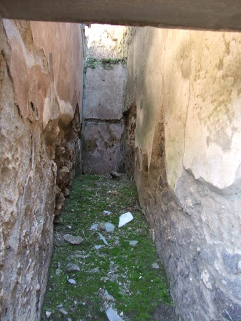 VI.14.20  Pompeii.  March 2009. Room 12.  Small room on south side of room 4.