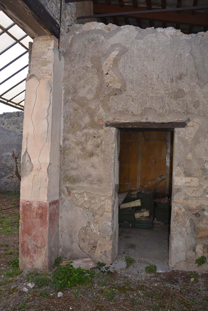 VI.14.20 Pompeii. October 2019. Looking south towards doorway to room 13.
Foto Annette Haug, ERC Grant 681269 DÉCOR.