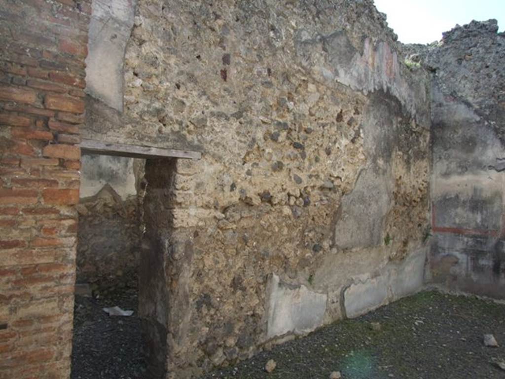 VI.14.20 Pompeii. March 2009. Room 15, south wall of triclinium, with doorway.