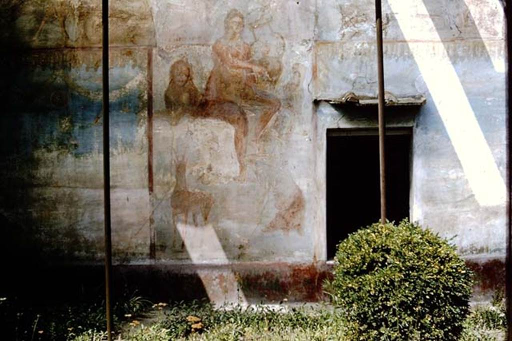 VI.14.20 Pompeii. 1964. Room 18, west wall of garden area, with window from room 13.   Photo by Stanley A. Jashemski.
Source: The Wilhelmina and Stanley A. Jashemski archive in the University of Maryland Library, Special Collections (See collection page) and made available under the Creative Commons Attribution-Non Commercial License v.4. See Licence and use details.
J64f1612