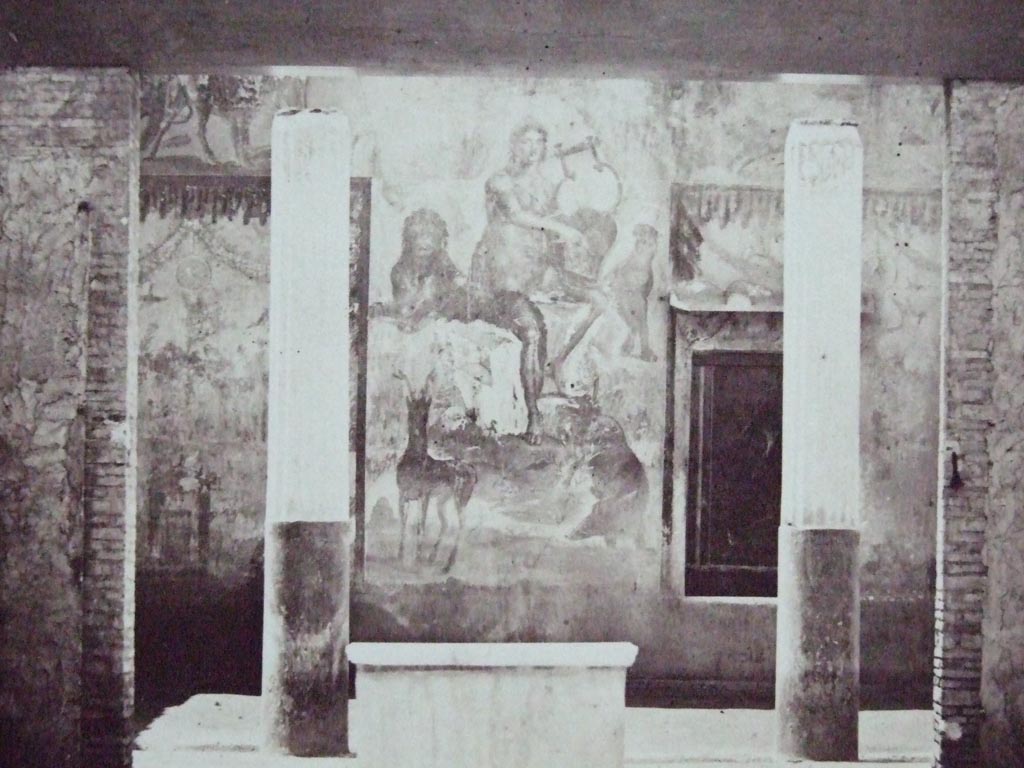 VI.14.20 Pompeii. Peristyle and painting of Orpheus.
Old undated photograph courtesy of the Society of Antiquaries, Fox Collection.