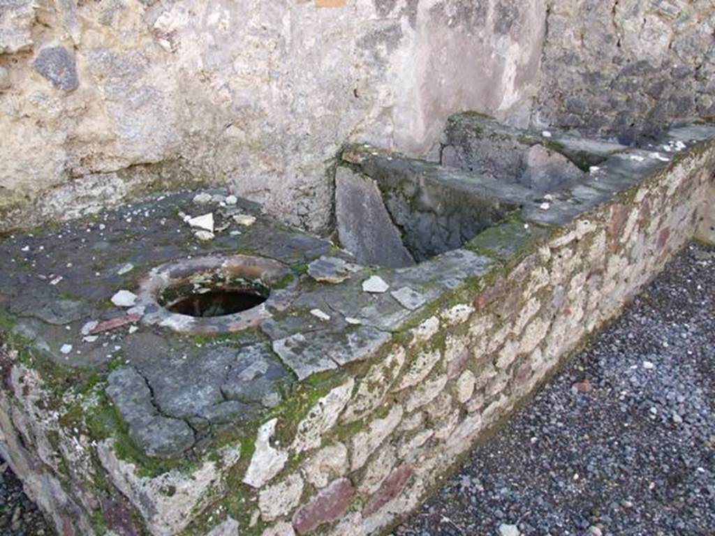 VI.14.21 Pompeii. December 2007. Vats.