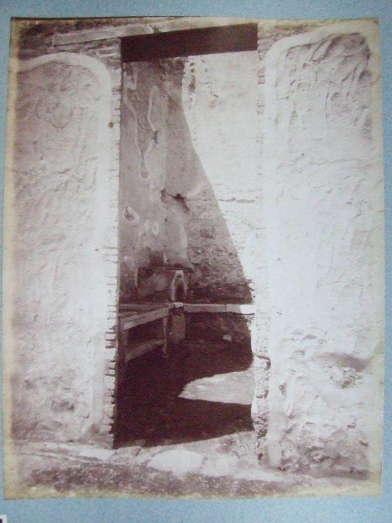 VI.14.22 Pompeii. Fullonica. Kitchen.
Old undated photograph courtesy of the Society of Antiquaries, Fox Collection.