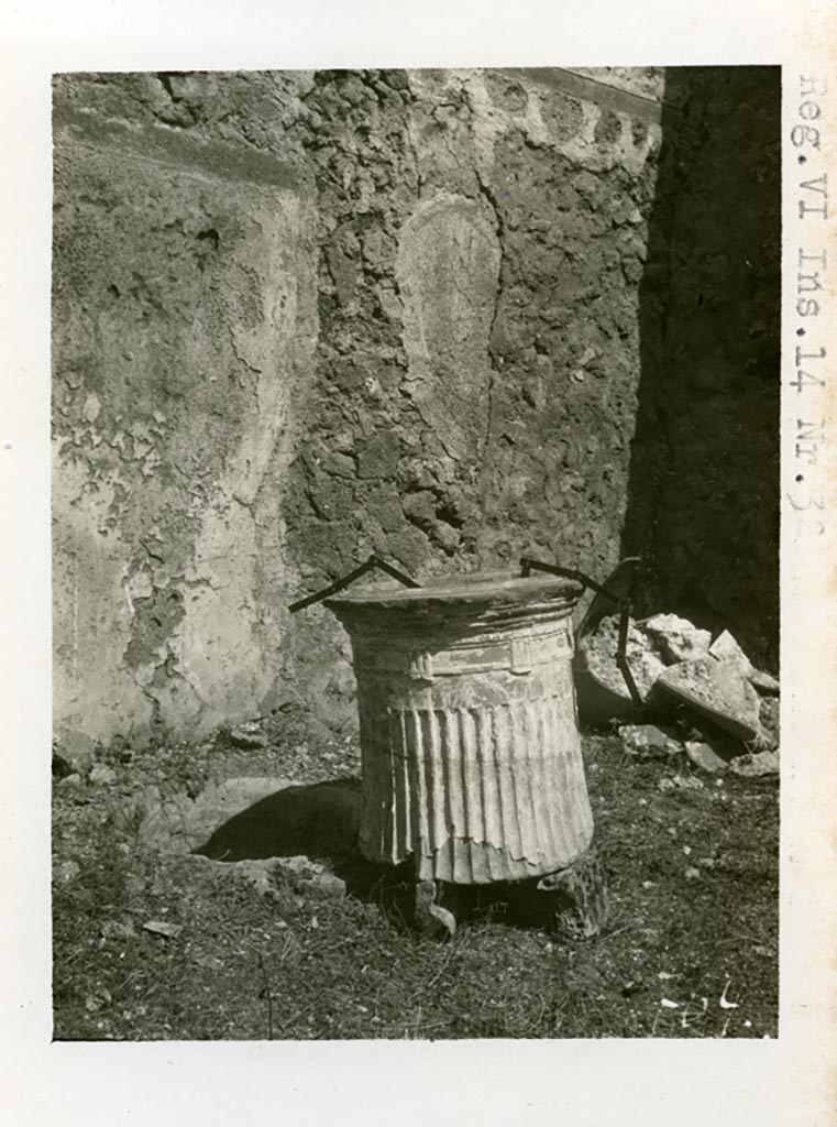 VI.14.30 Pompeii, but shown as VI.14.32 on photo. Pre-1937-39. 
Puteal, perhaps this is the second puteal found in VI.14.30.
Photo courtesy of American Academy in Rome, Photographic Archive. Warsher collection no. 765.