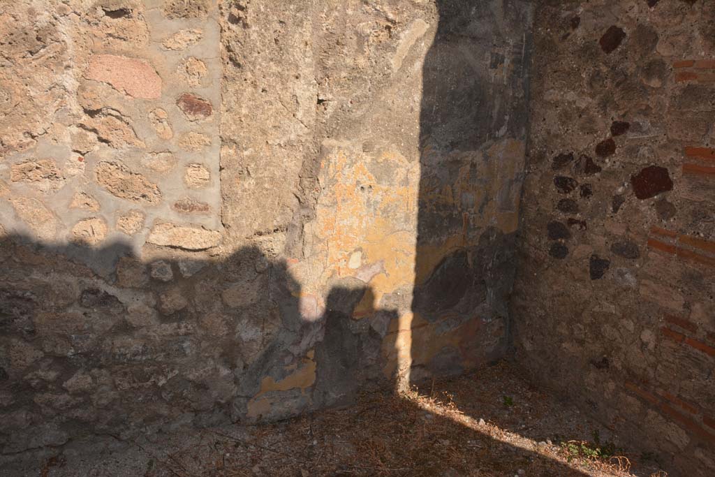 VI.14.40 Pompeii. September 2019. Looking towards north wall and north-east corner of cubiculum.
Foto Annette Haug, ERC Grant 681269 DÉCOR