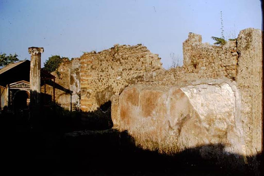 VI.14.43 Pompeii. 1964. Room 7, looking east towards south wall of  tablinum and towards west portico.    Photo by Stanley A. Jashemski.
Source: The Wilhelmina and Stanley A. Jashemski archive in the University of Maryland Library, Special Collections (See collection page) and made available under the Creative Commons Attribution-Non Commercial License v.4. See Licence and use details.
J64f1592