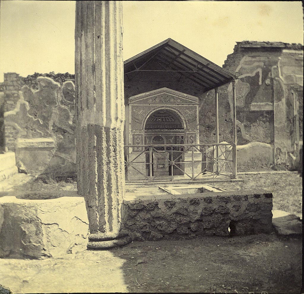 VI.14.43 Pompeii. November 1899. 
Room 14, looking east towards fountain in garden area, from west portico. Photo courtesy of Rick Bauer.