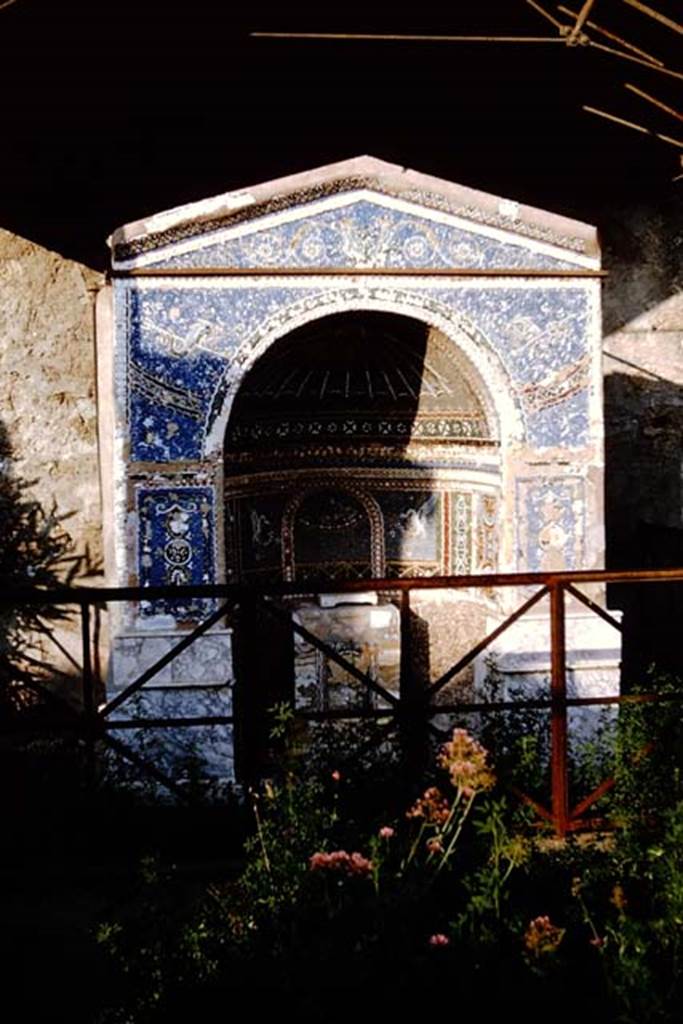 VI.14.43 Pompeii. 1964. Room 14, mosaic fountain in garden area.  Photo by Stanley A. Jashemski.
Source: The Wilhelmina and Stanley A. Jashemski archive in the University of Maryland Library, Special Collections (See collection page) and made available under the Creative Commons Attribution-Non Commercial License v.4. See Licence and use details.
J64f1588