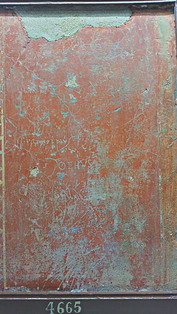 VI.14.43 Pompeii. 
Fragment of plaster from atrium with scratched graffiti, see above and below.
On display in Naples Archaeological Museum, inv. 4665.
Photo courtesy of Giuseppe Ciaramella, June 2017.