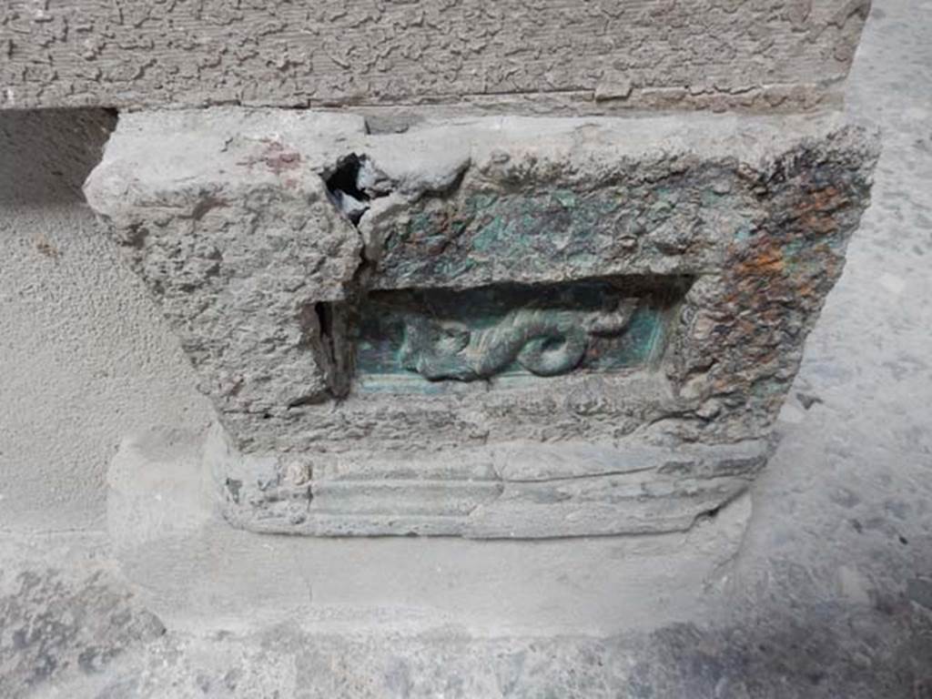 VI.15.1 Pompeii. May 2017.
North side of atrium, decoration from remains of strong box at east end. Photo courtesy of Buzz Ferebee.