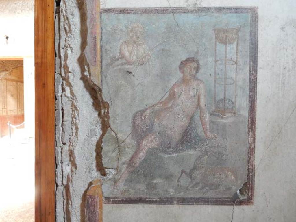 VI.15.1 Pompeii. May 2017. Painting on north wall of oecus on south side of atrium.
Photo courtesy of Buzz Ferebee.