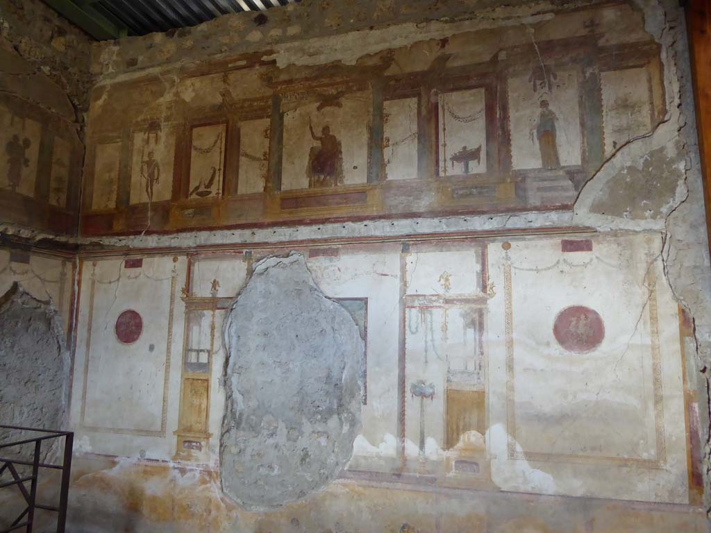 VI.15.1 Pompeii. January 2017. Looking towards west wall of oecus.
Foto Annette Haug, ERC Grant 681269 DÉCOR.