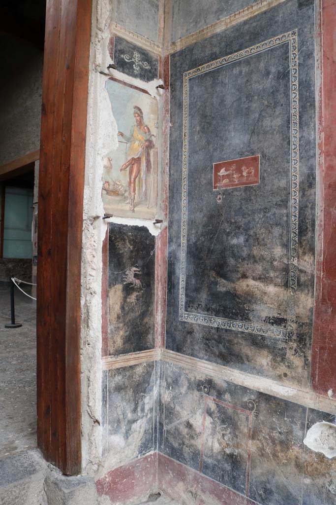 VI.15.1 Pompeii. December 2018.
North-west corner of vestibule. Photo courtesy of Aude Durand.
