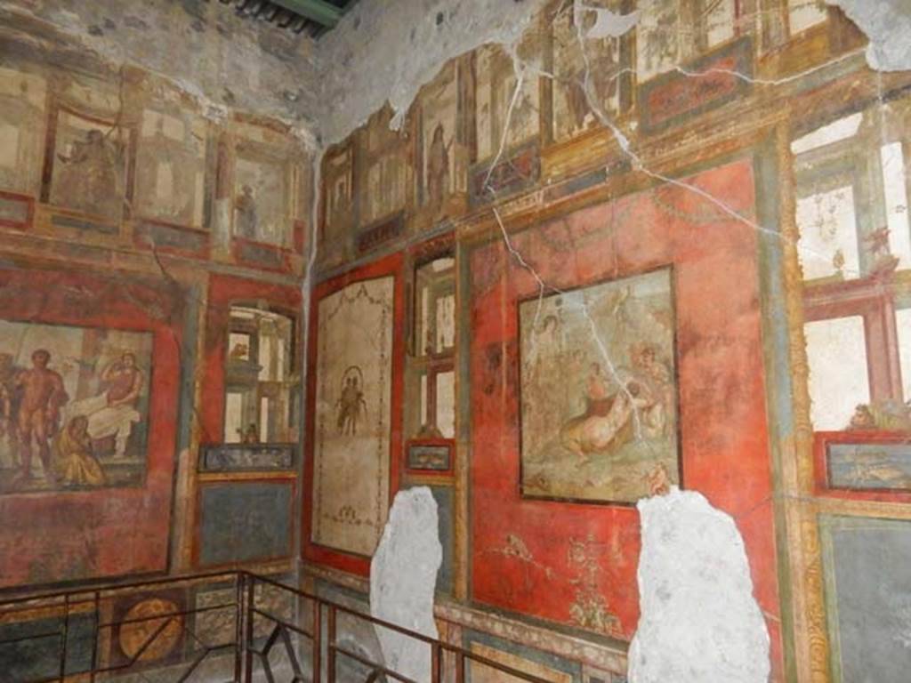 VI.15.1 Pompeii. May 2017. Looking towards the south-east corner and south wall.
Photo courtesy of Buzz Ferebee.