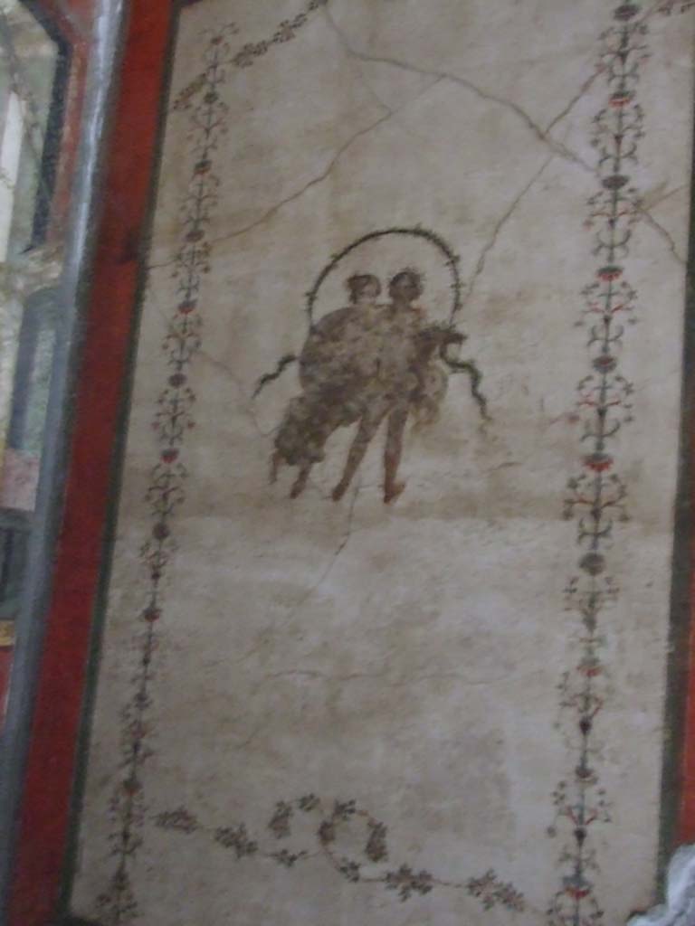 VI.15.1 Pompeii. December 2006.
South wall of exedra, in south-east corner, with painting of two floating figures.