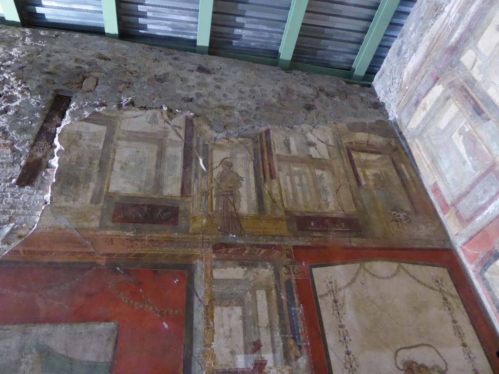 VI.15.1 Pompeii. January 2017. Looking towards upper north wall and north-east corner of exedra.
Foto Annette Haug, ERC Grant 681269 DÉCOR