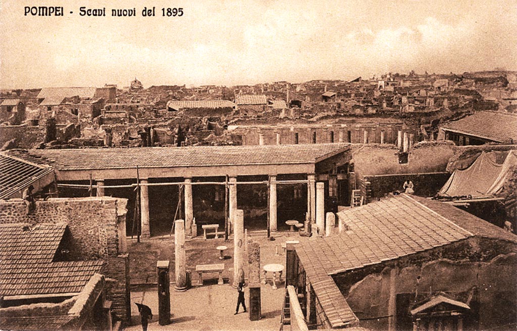 VI.15.1 Pompeii. Postcard c. 1895. Peristyle garden, looking west from above atrium.
The atrium and the north side of the peristyle have no roof. The lararium is visible bottom right.
Photo courtesy of Espen B. Andersson.