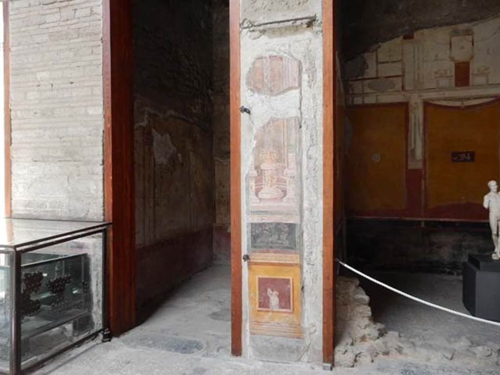 VI.15.1 Pompeii. May 2017. South side of atrium, with doorway to bedroom, on left, and ala, on right.  Photo courtesy of Buzz Ferebee.