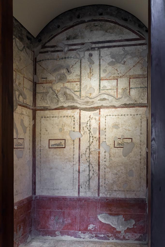 VI.15.1 Pompeii. March 2023. 
Looking east through doorway. Photo courtesy of Johannes Eber.
(PPM – room k)