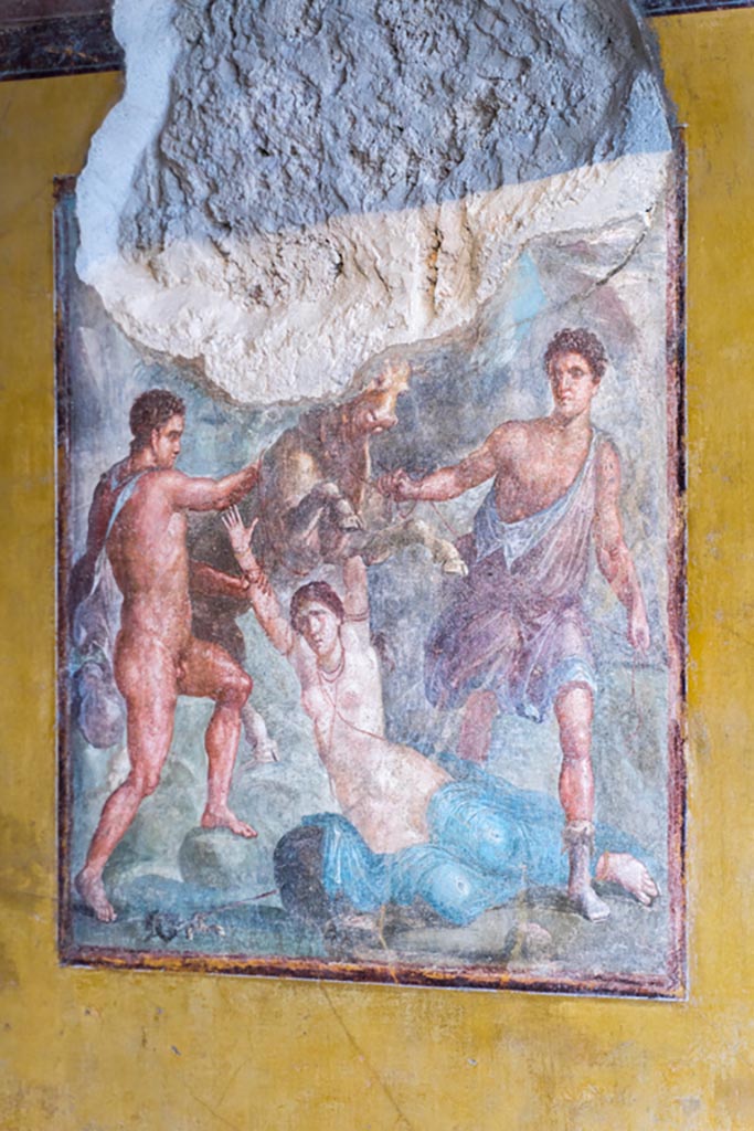 VI.15.1 Pompeii. March 2023. 
Central painting on south wall of exedra - the punishment of Dirce. Photo courtesy of Johannes Eber.