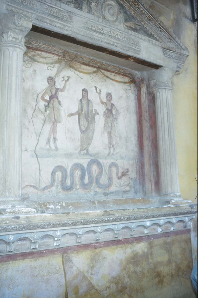 VI.15.1 Pompeii. October 1992. Household lararium.
Photo by Louis Méric courtesy of Jean-Jacques Méric.