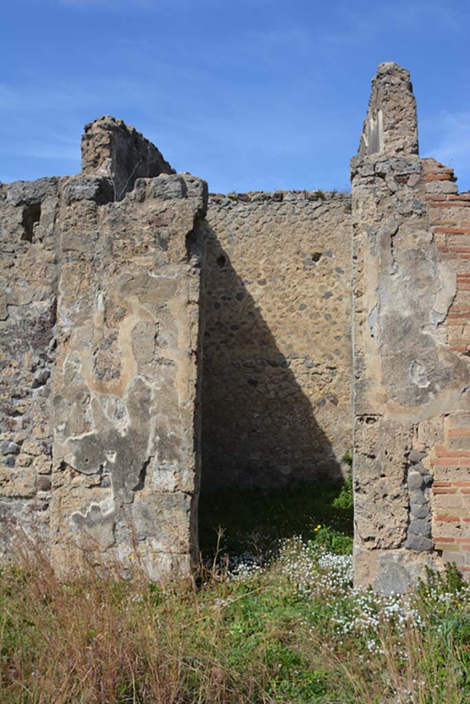 VI 15 5 Pompeii. March 2019. Cubiculum 4 on north side of atrium, looking towards doorway.
Foto Annette Haug, ERC Grant 681269 DÉCOR.