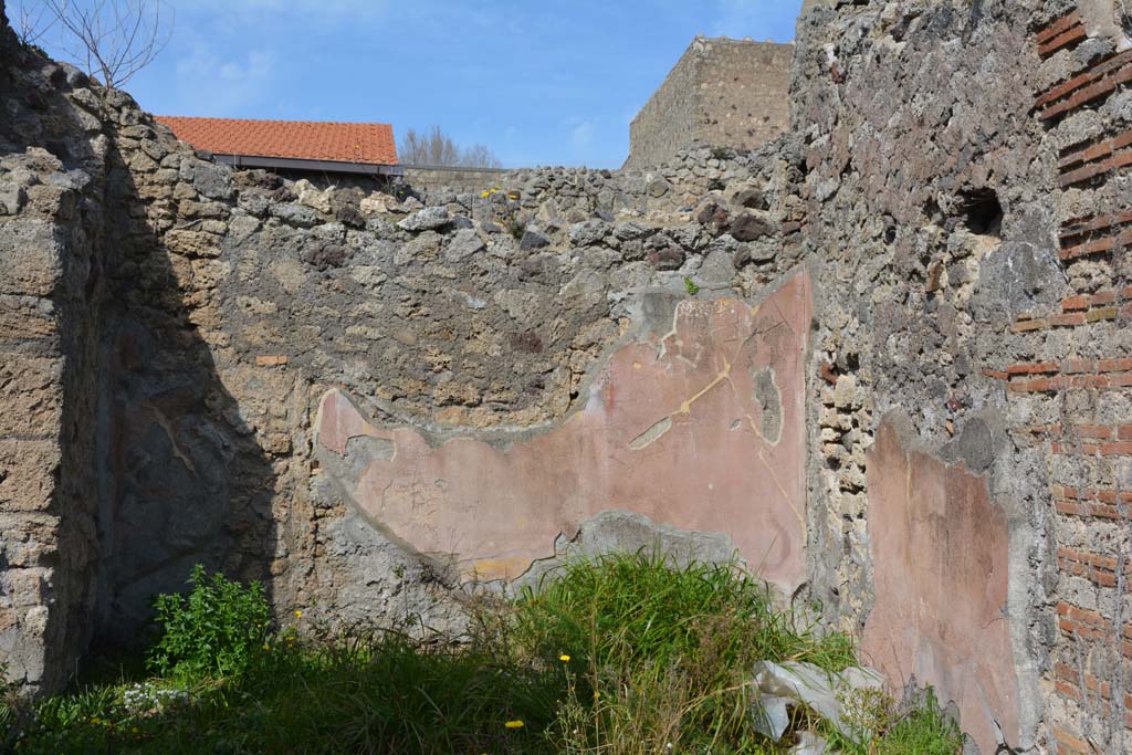 VI 15 5 Pompeii. March 2019. North ala 6, remaining decoration on north and east walls.
Foto Annette Haug, ERC Grant 681269 DÉCOR.