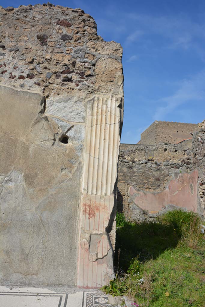 VI 15 5 Pompeii. March 2019. Tablinum 7, north wall pilaster at east end.
Foto Annette Haug, ERC Grant 681269 DÉCOR.