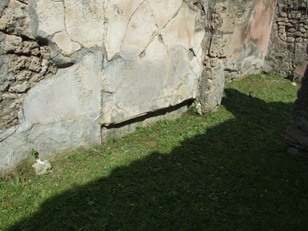 VI.15.5 Pompeii. March 2009. Room 24, north wall of oecus with bed recess.