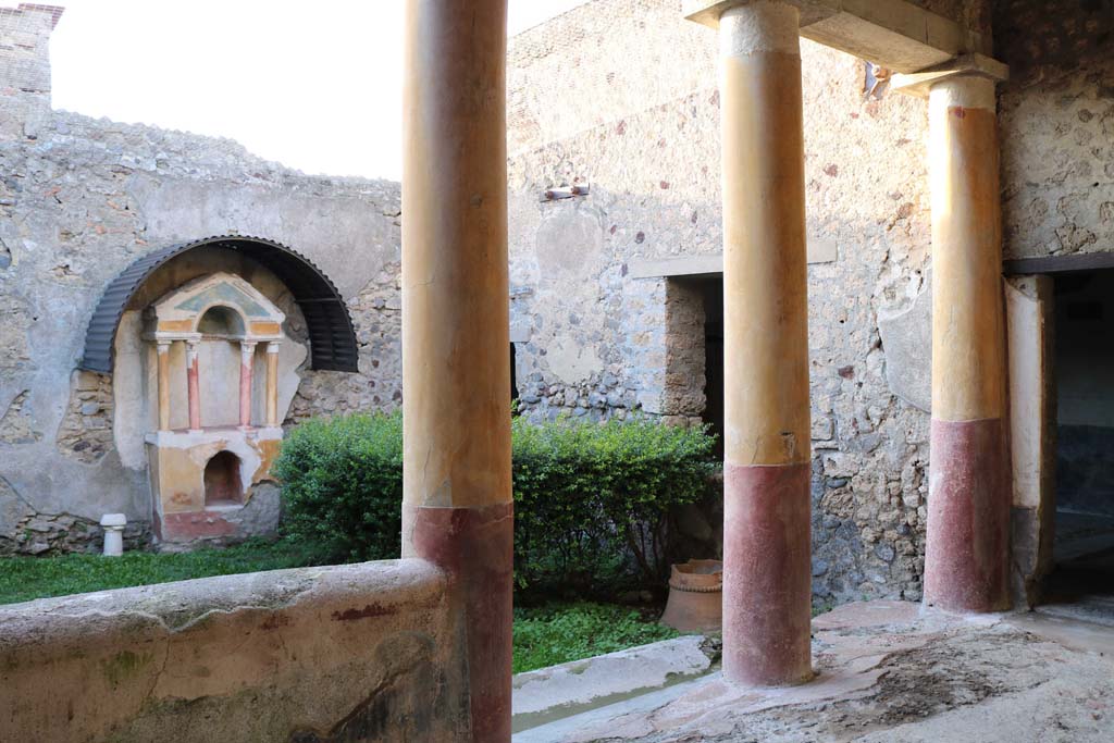 VI.15.8 Pompeii. December 2018. 
Looking north-west from portico towards household shrine in garden area. Photo courtesy of Aude Durand.