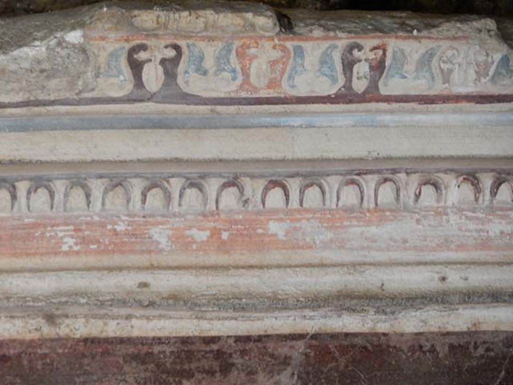 VI.15.8 Pompeii. May 2015. Detail of stucco on upper west side of centre of south wall.  Photo courtesy of Buzz Ferebee.